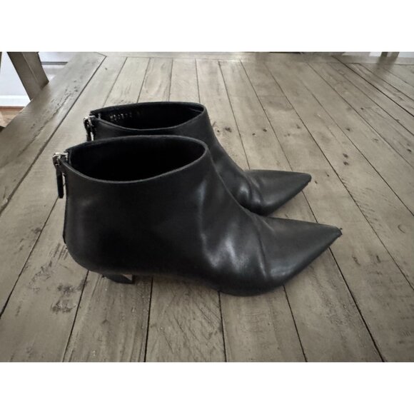 Christian Dior Black Leather Pointed Toe Ankle Boots 37 - Picture 4 of 8